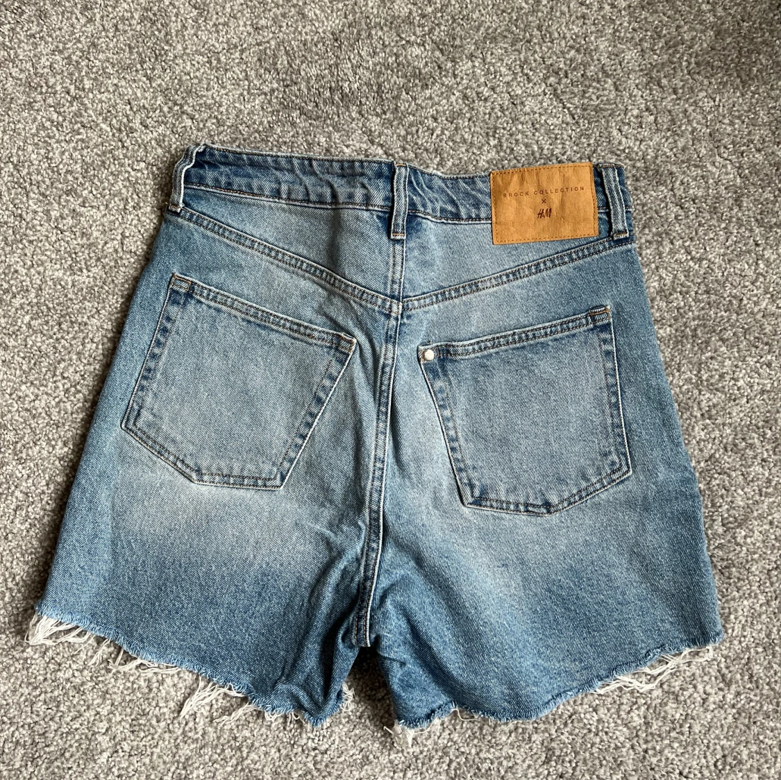 Högmidjade jeansshorts Brock x H&M - 1