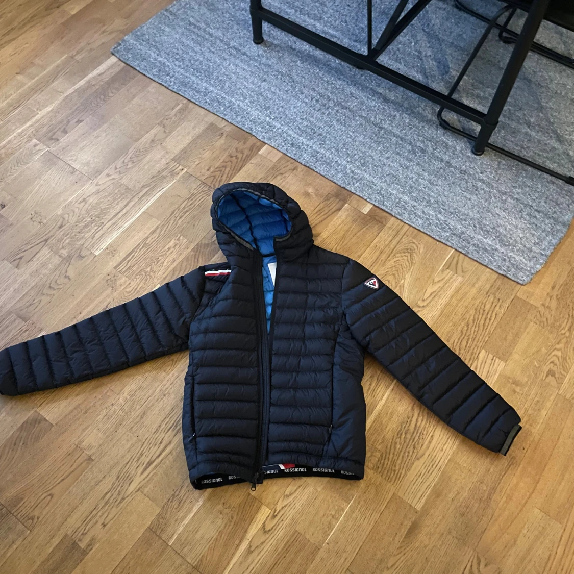 Svart dunjacka från Rossignol med huva - 1