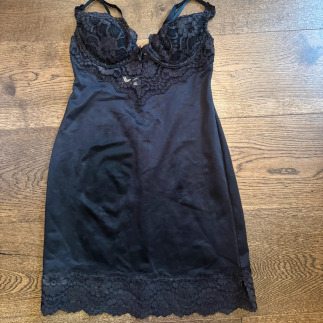 Svart spetsnattlinne från Victoria's Secret