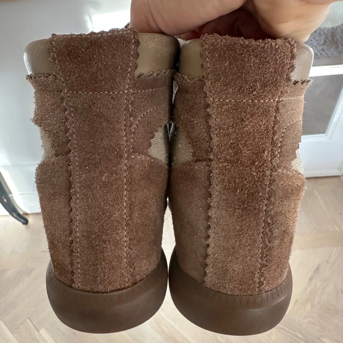 Isabel Marant bruna sneakers i mocka - 3