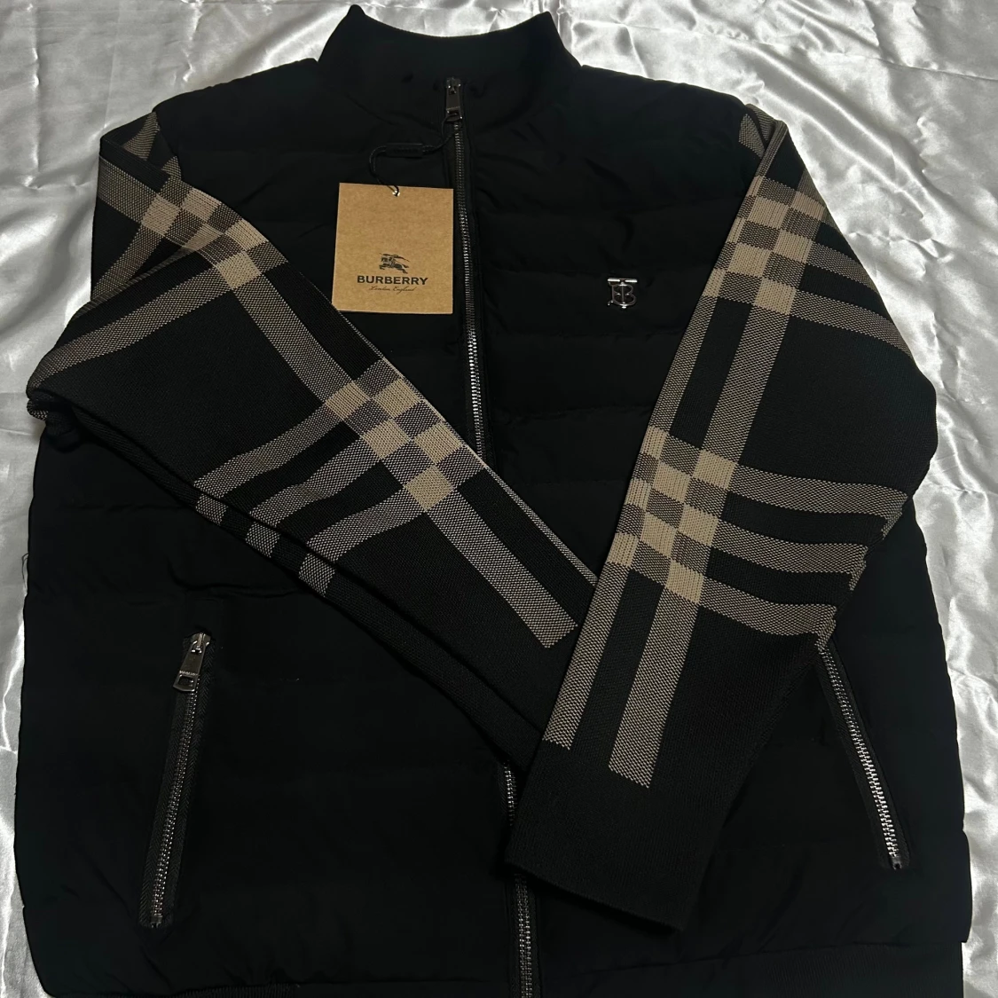 Svart pufferjacka från Burberry M