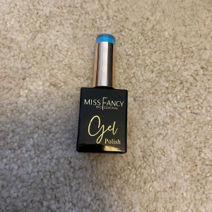 Blått gellack - Gellack som är oanvänt!