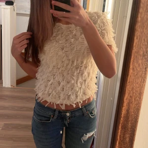 Beige topp från Zara - Snygg topp från Zara