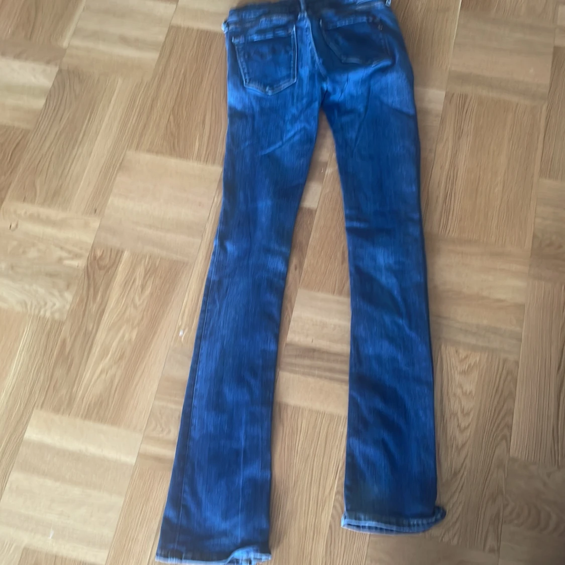 Blå bootcut jeans från Replay - 1