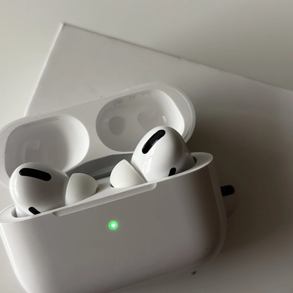 AirPods Pro - 1