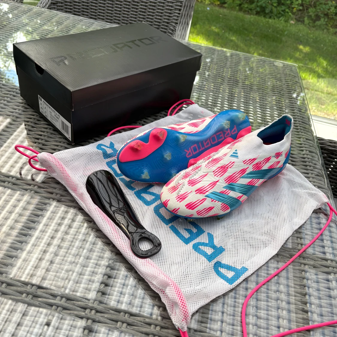 Adidas Predator fotbollsskor vit/blå/rosa - 1