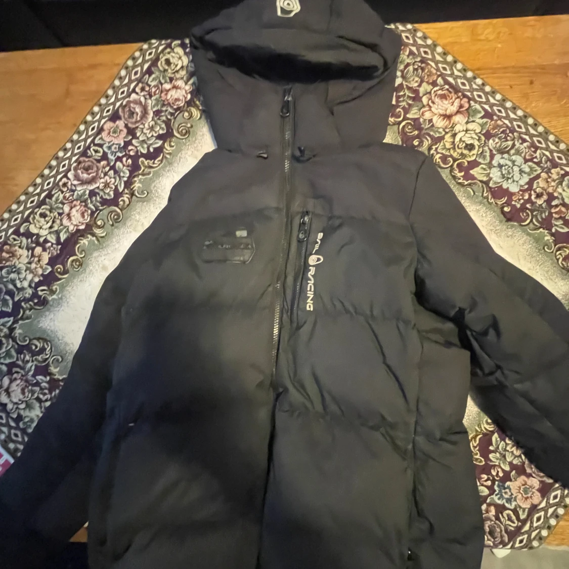 Svart pufferjacka från Sail Racing - 1