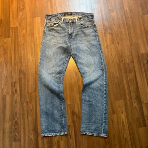 Ralph Lauren jeans  - Tja! Säljer ett par feta Ralph Lauren jeans. Otroligt snygga detaljer och kvalité. Modell namn Hampton Relaxed Straight, Storlek W30L30. Hör av dig om du har någon fundering!