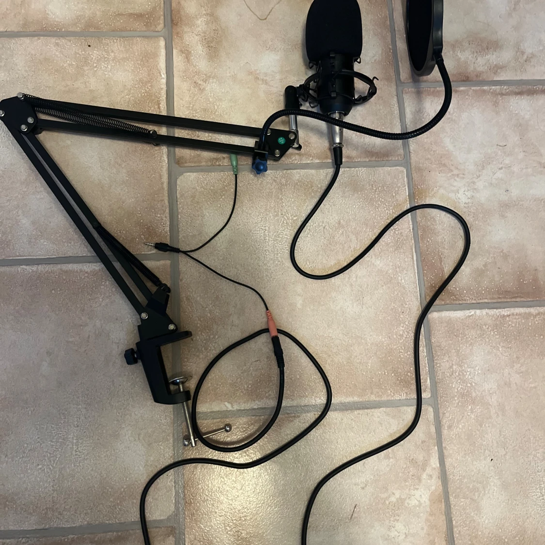 USB Kondensatormikrofon med arm och popfilter - 2