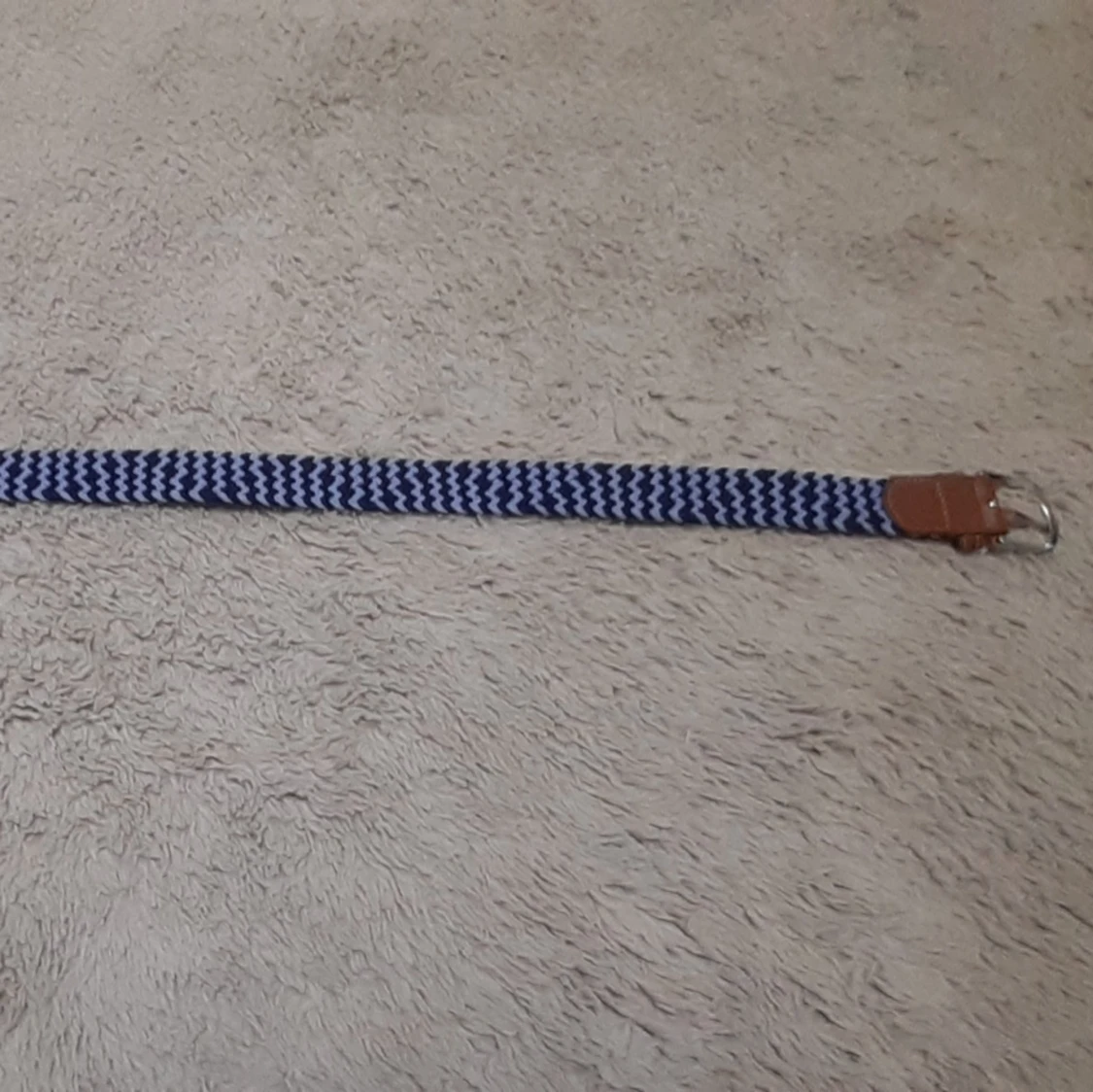 Randigt blått och vitt bälte - 1