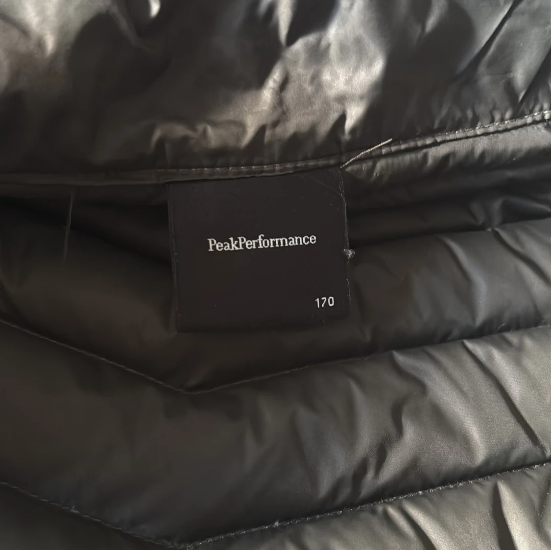 MÖRKGRÖN dunjacka Peak Performance 170 - 3