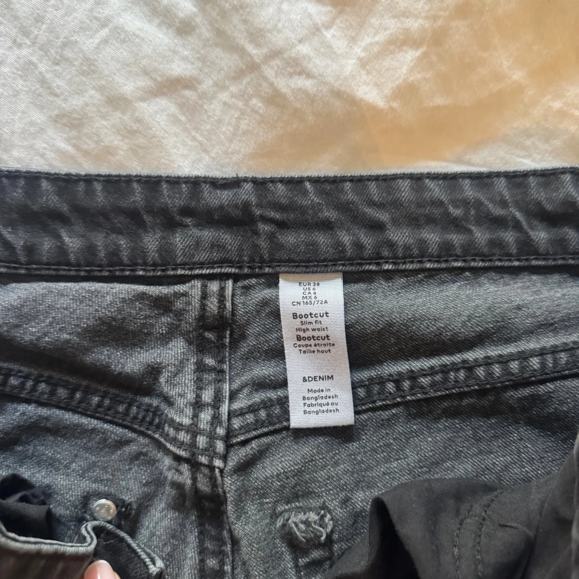 Svarta bootcut jeans från &Denim - 1