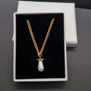 Handgjort halsband  - Rostfritt stål 🌸Längd-40cm 