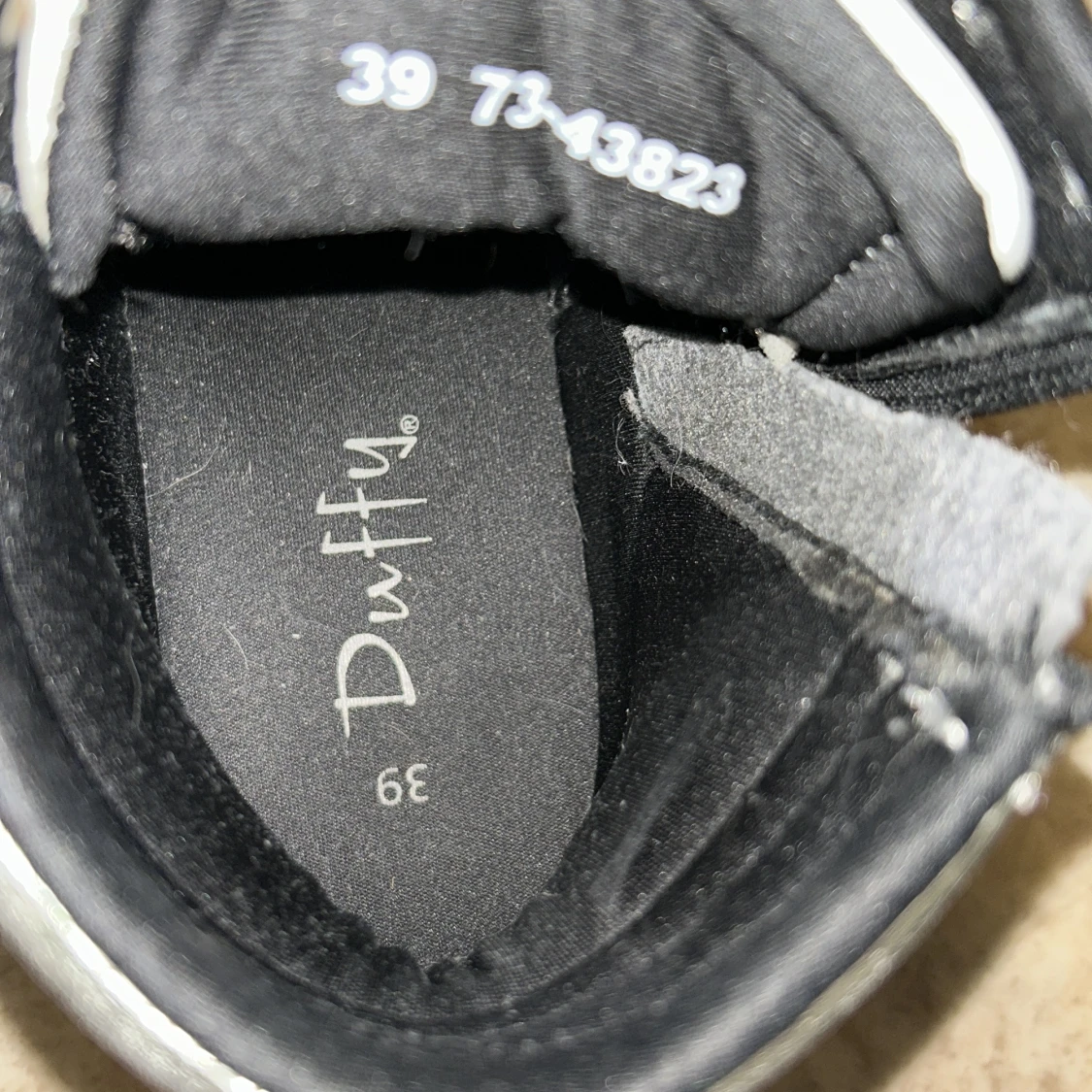 Svarta och vita high top sneakers - 4