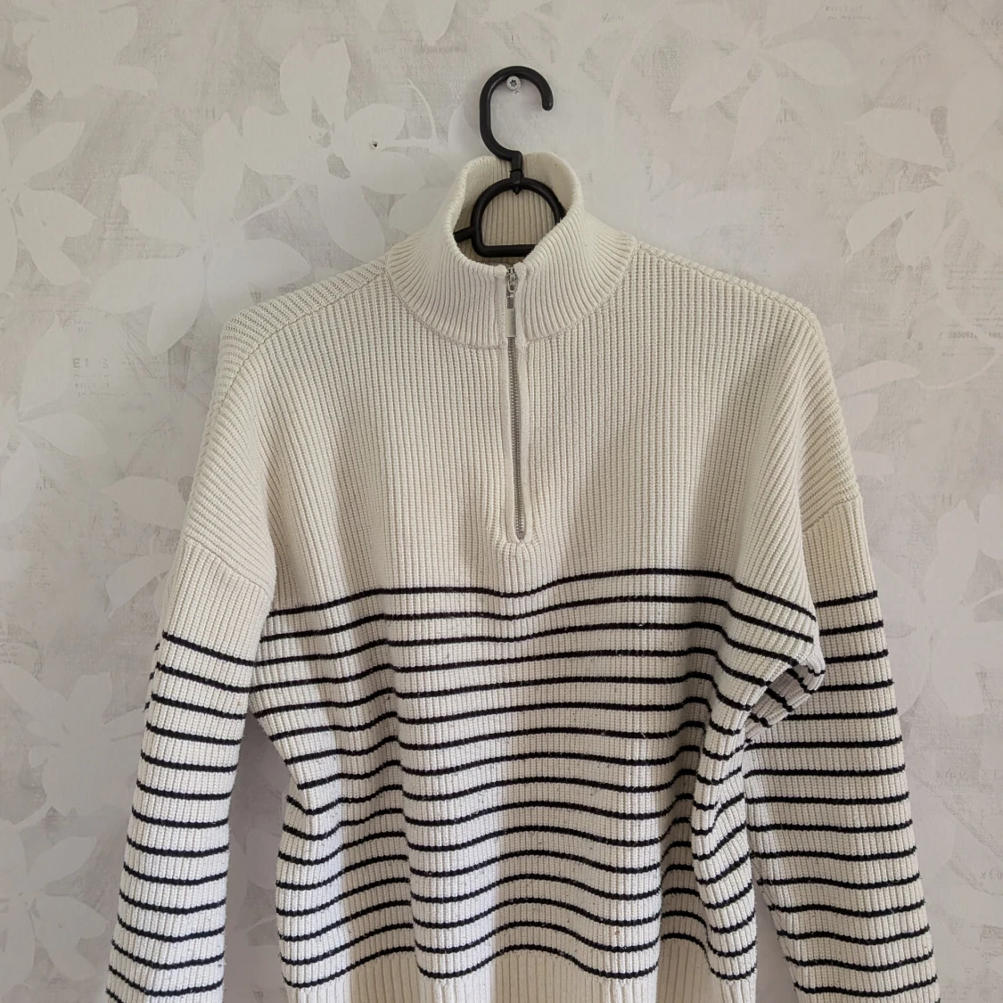 Randig stickad tröja från Anna Field - 1