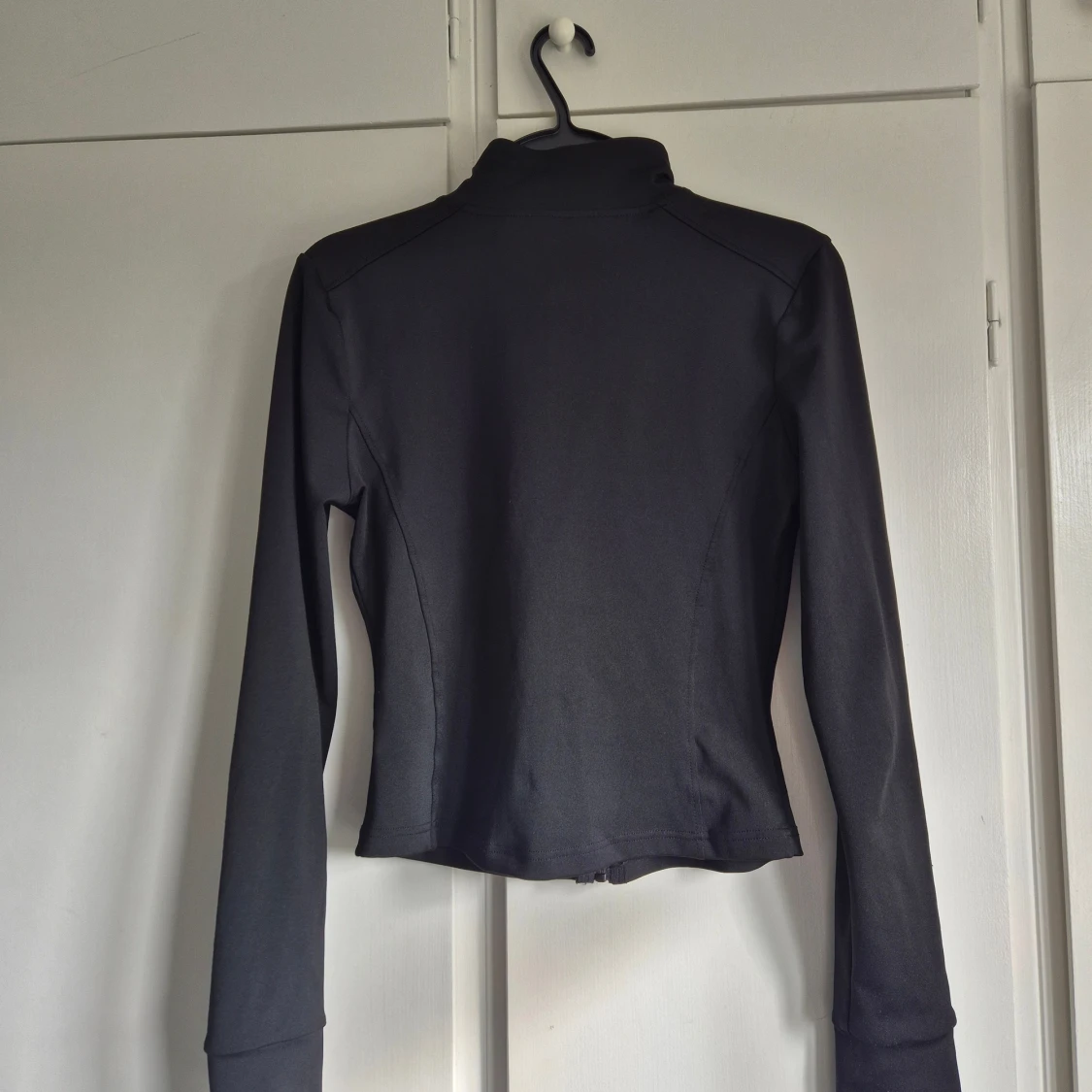 Svart träningströja/jacka - 1