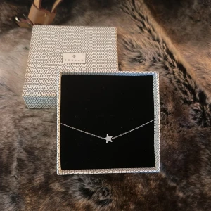 Silverarmband från Edblad - Snyggt och stilrent armband från Edblad i silver. Oanvänt, skriv vid intresse. (Finns även i guld vid intresse)