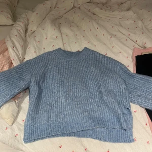 Stickad Gina tricot tröja - Mysig o knappt använd