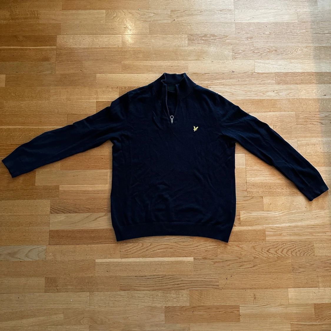 Mörkblå half zip tröja från Lyle & Scott - 1