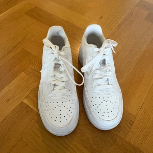 Nike Air  - Ett par helt oanvända Nike skor i fint skick, köpta för 800kr