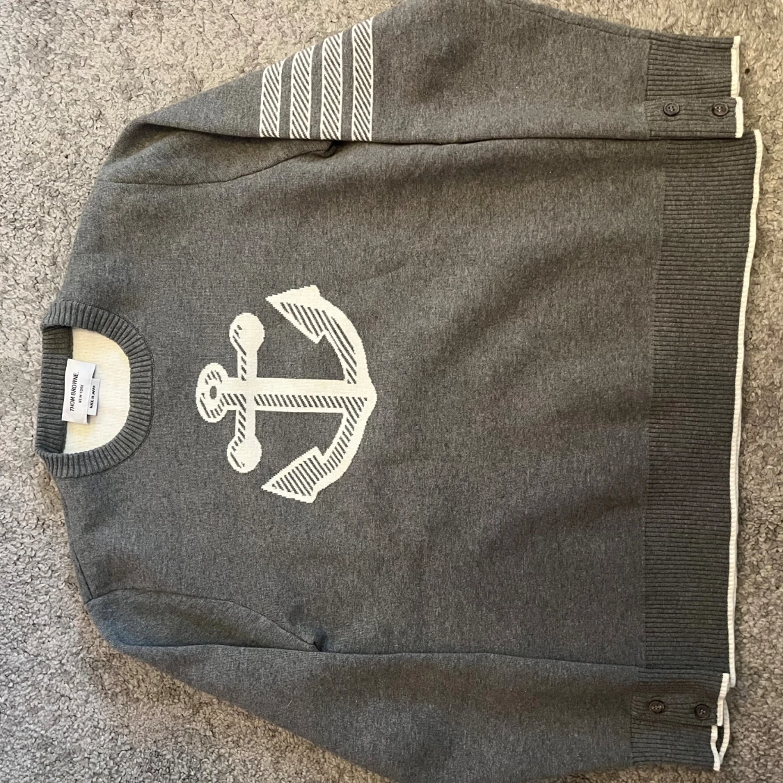 Grå tröja med ankare från Thom Browne - 2