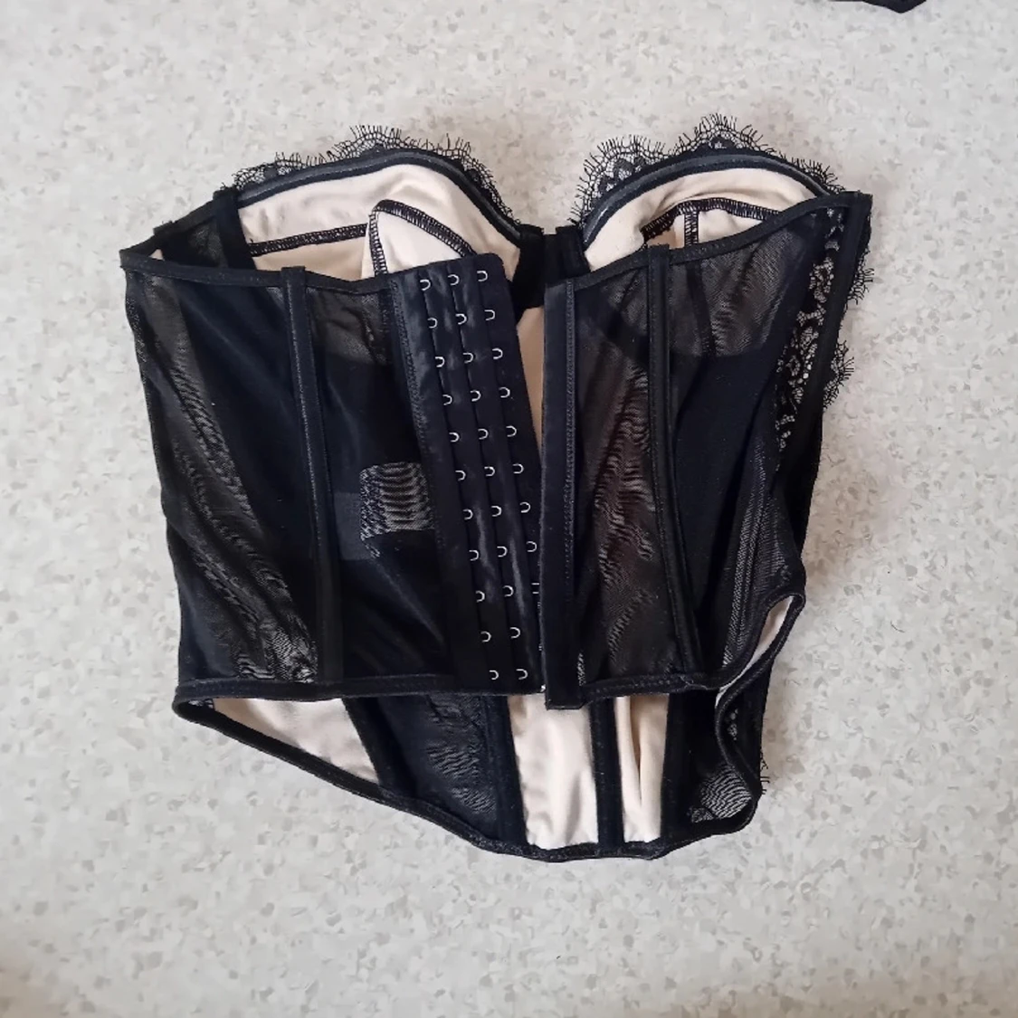 svart lace korsett - 1