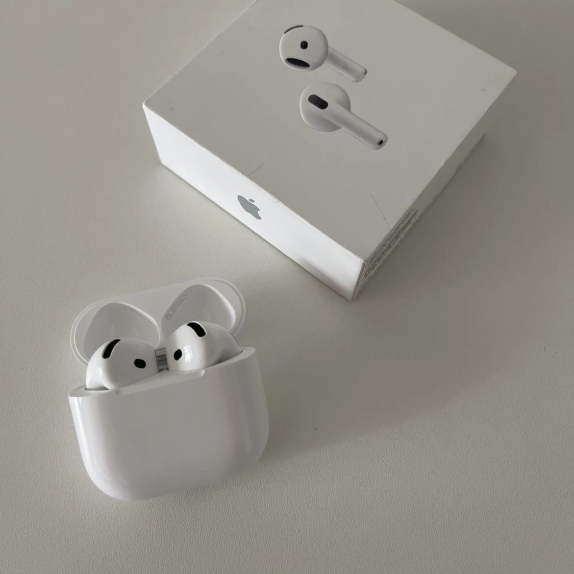 AirPods 4 ANC - 1
