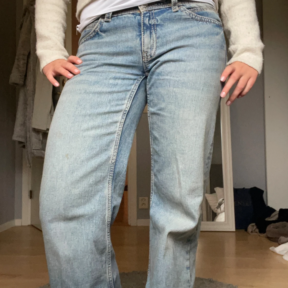 Ljusblå bootcut jeans från Gina Tricot