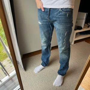 Tiger of Sweden jeans - Tja!| Säljer detta feta paret jeans från Tiger of Sweden!| Modell: Sam| Mycket gott skick!| Pris alltid diskuterbart!| Kontakta mig vid minsta fråga!| //Nils