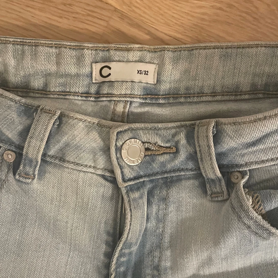Ljusblå bootcut jeans från C Denim - 2