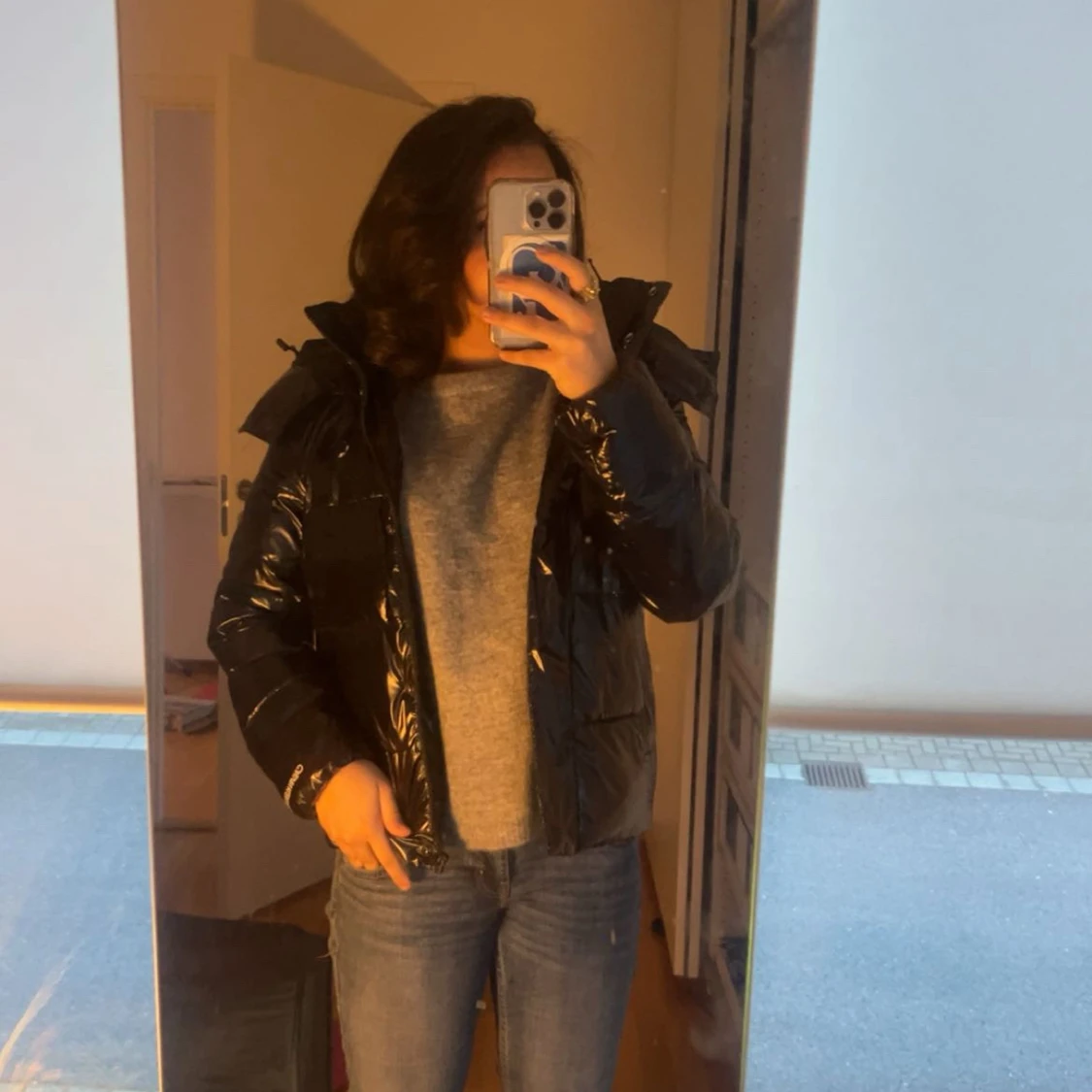 Glansig calvin klein jacka