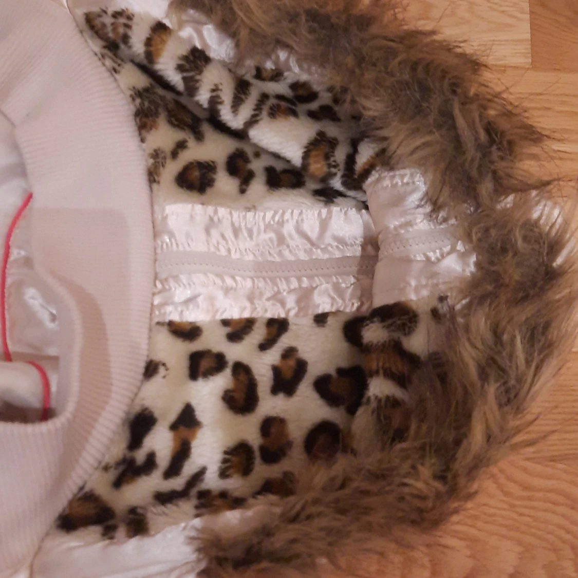 Beige vintage dunväst med leopardfoder och huva - 2