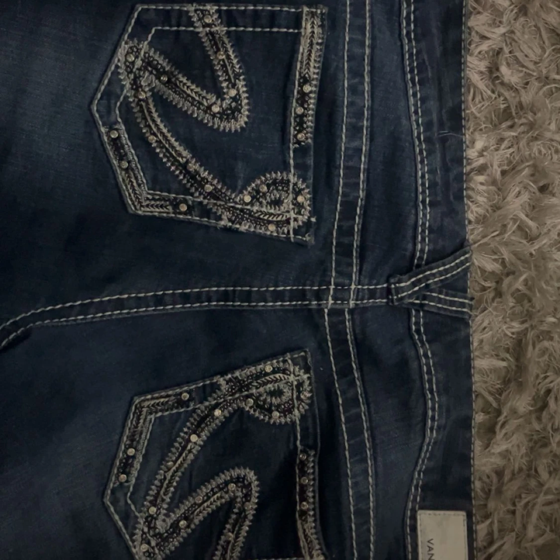 Blå bootcut jeans med broderade fickor miss me liknade  - 1
