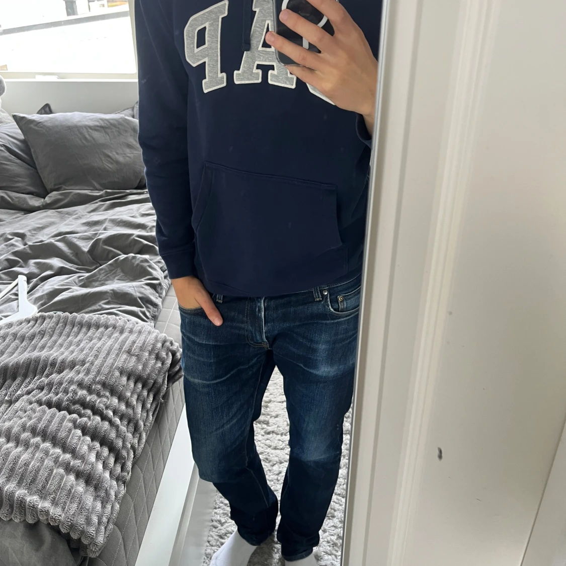 Mörkblå GAP hoodie  - 1