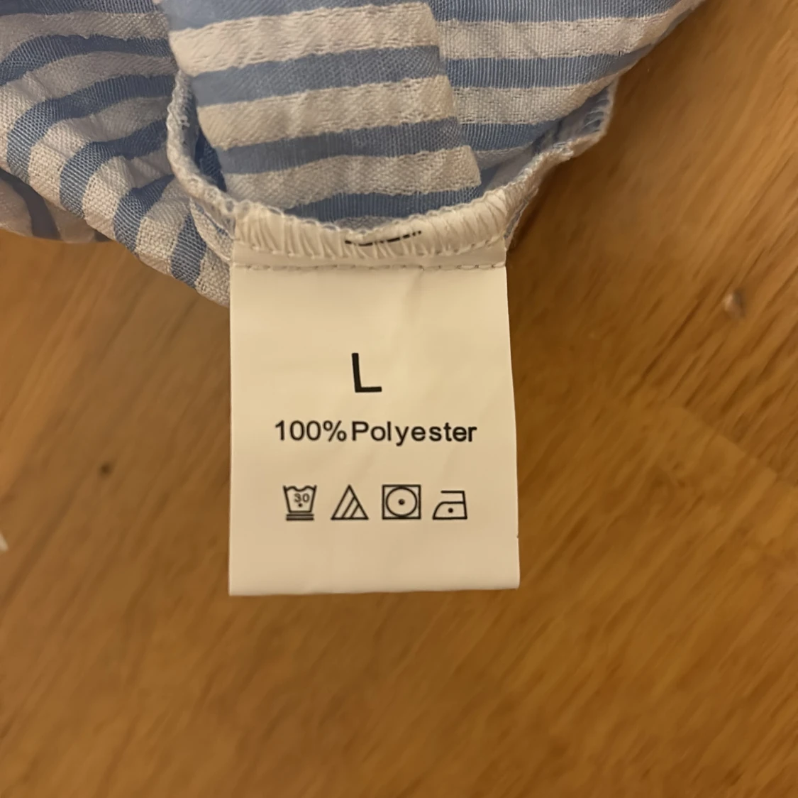 Blåvit randig strandklänning - 4