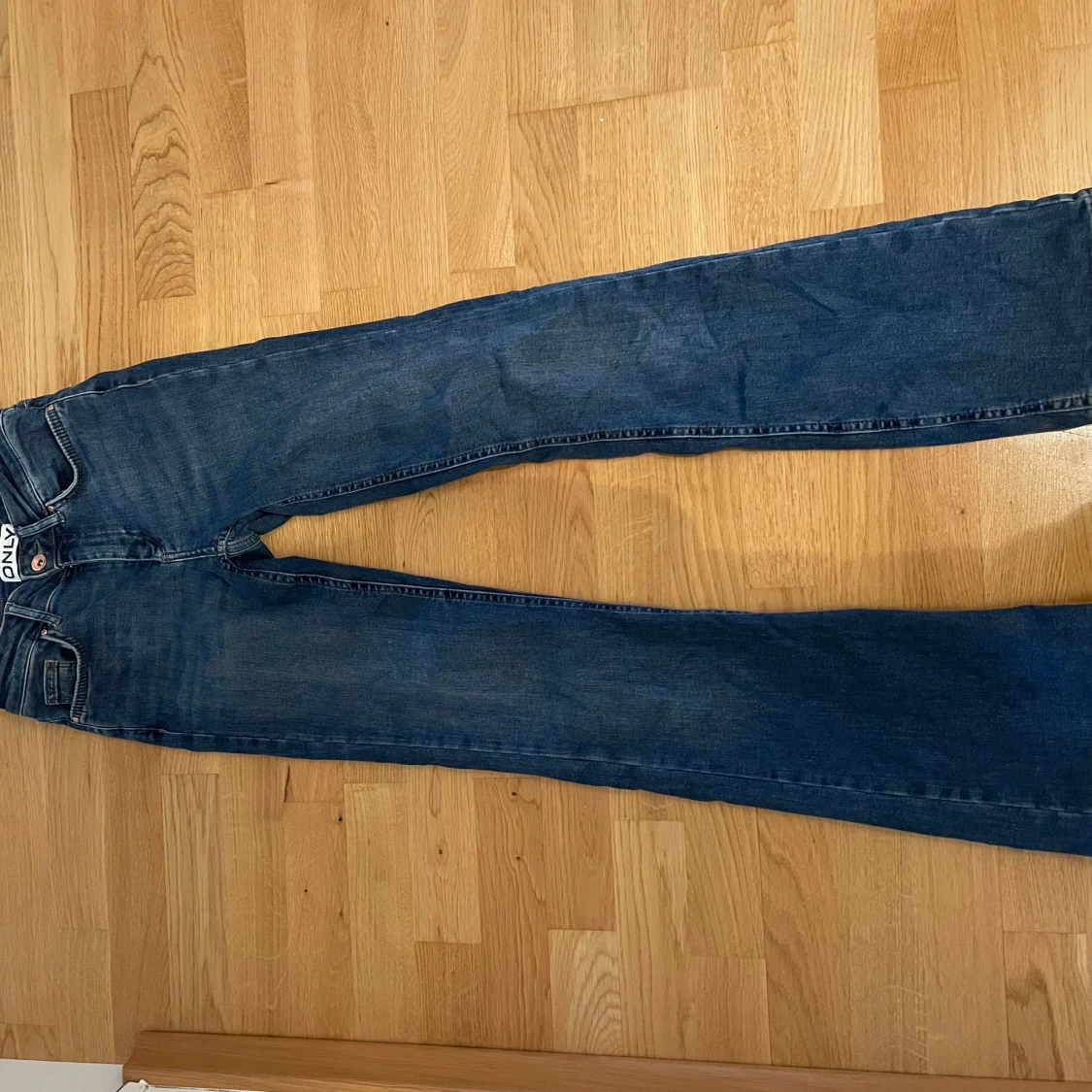Blå bootcut jeans från ONLY - 4