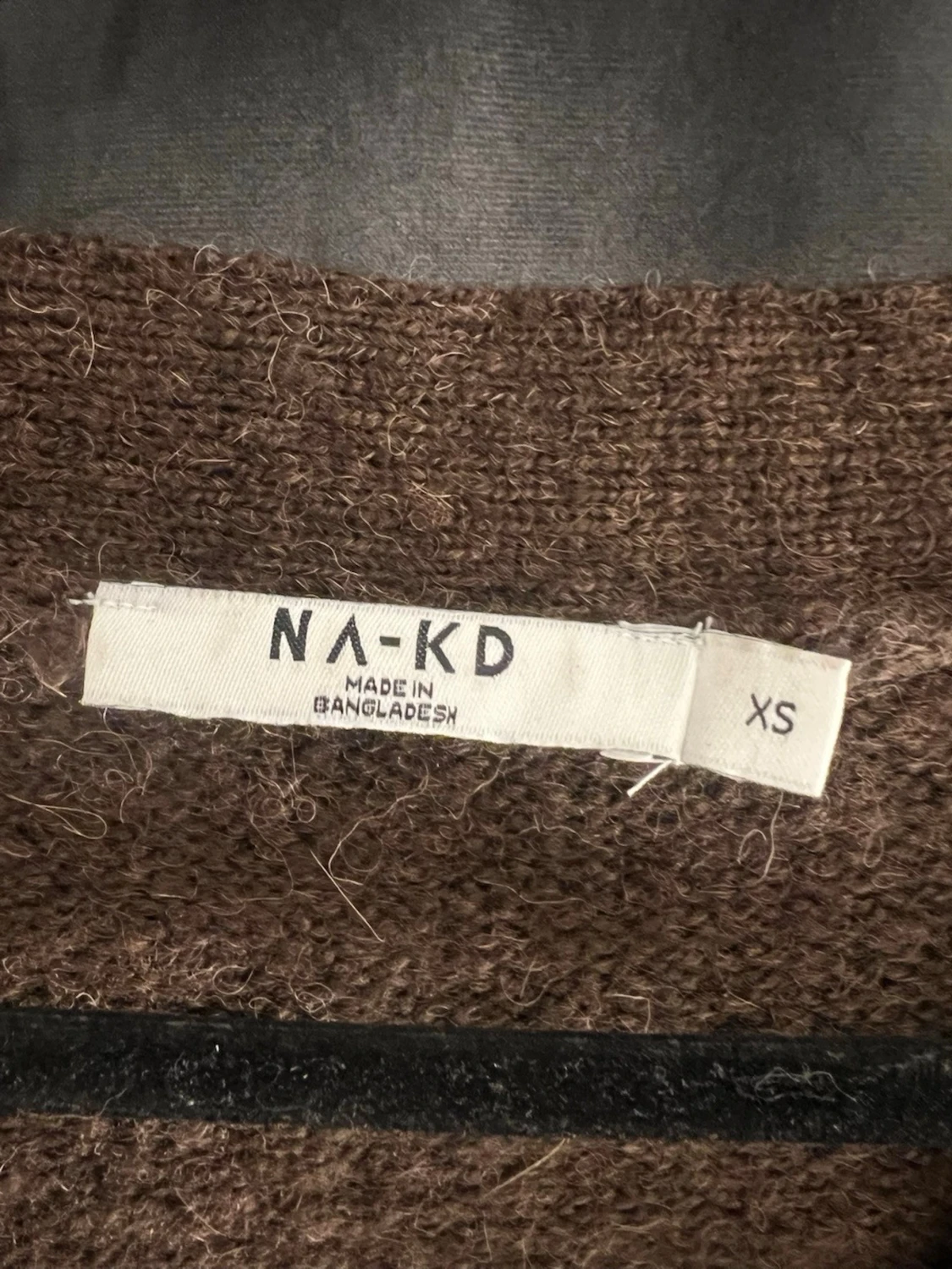 Brun stickad kofta från NA-KD - 3