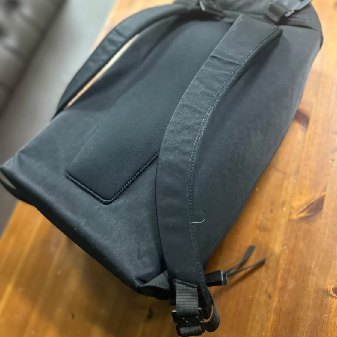 Svart ryggsäck från Db - 1