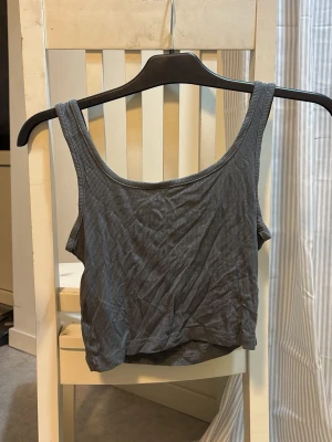 Grå linne  - Grått linne