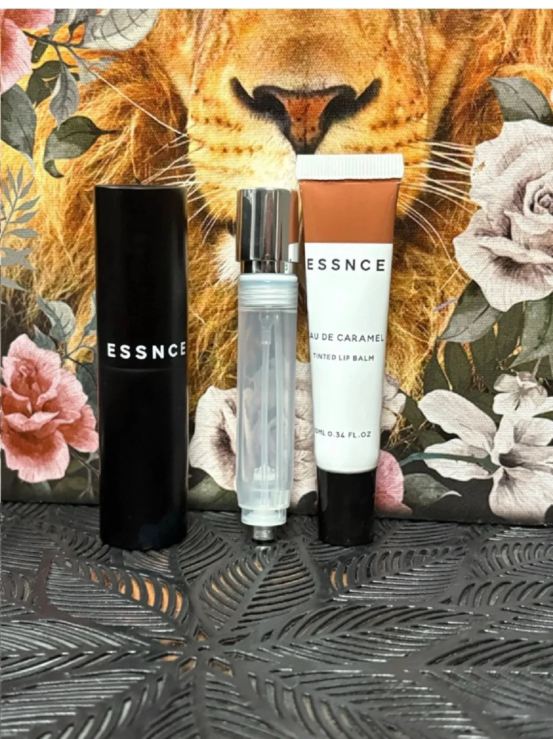 ESSNCE  läppglans & travel sprej - 1