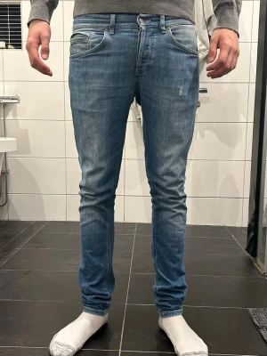 Dondup jeans man - Dondup jeans George storlek 31, mycket bra skick samt stretch.
