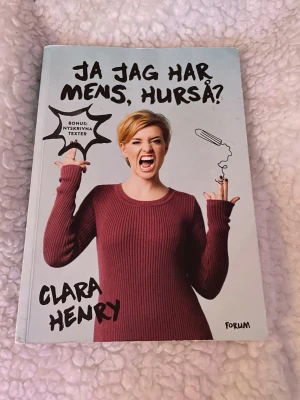 Ja jag har mens, hurså? - En rolig och ärlig bok om mens, skriven på ett sätt som gör ämnet lättillgängligt och mindre pinsamt. Perfekt för unga som vill veta mer om kroppen och få nya perspektiv på något som många upplever varje månad. Bonus: nyskrivna texter!