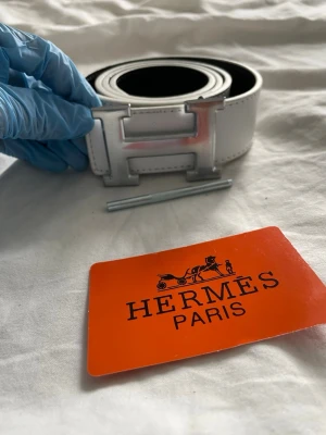 Heerrmes bälte helt ny hållgörare ingår  - Heerrmes bälte helt ny hållgörare ingår väldigt snyggt bälte fler finns av denna modell TikTok:Scandinavia_market