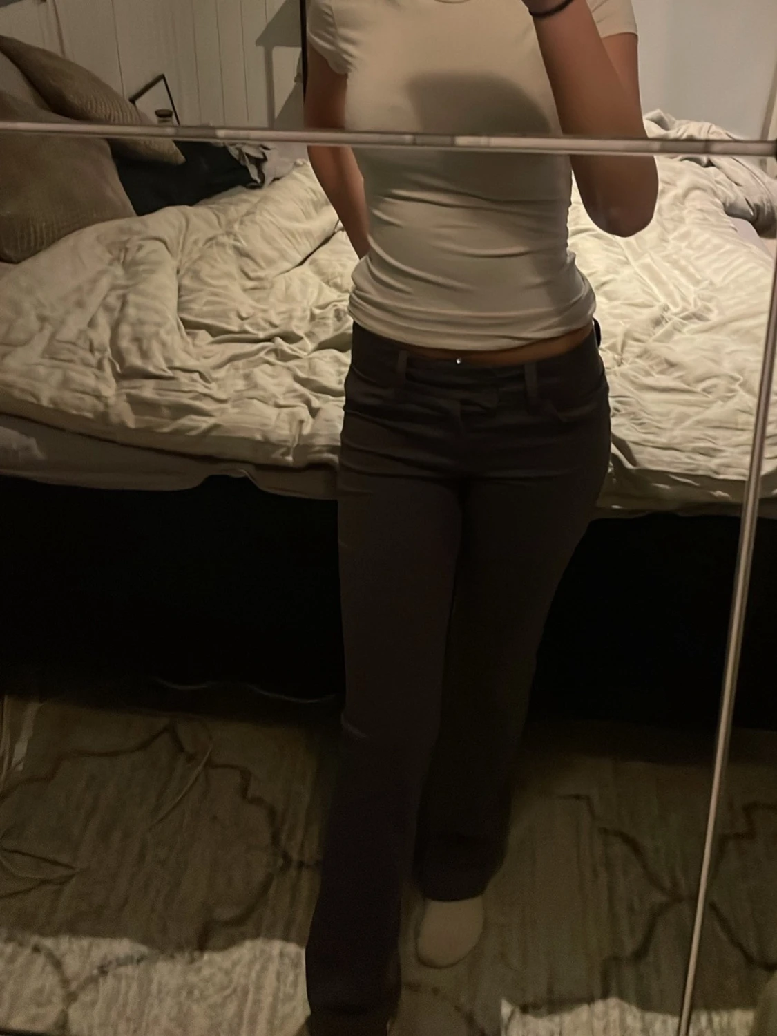 Mörkgrå bootcut byxor från Monki - 1