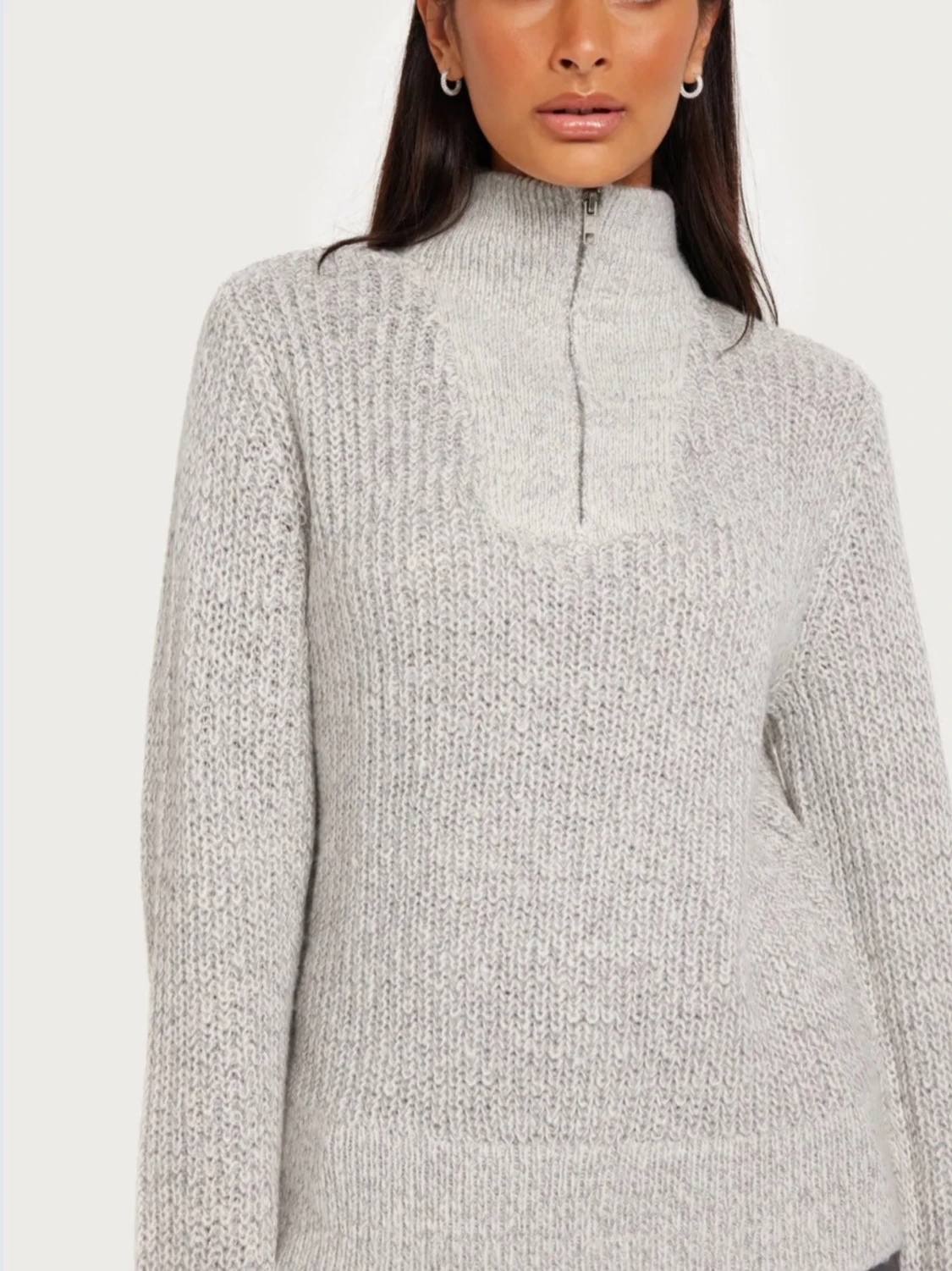 Grå stickad tröja med half zip