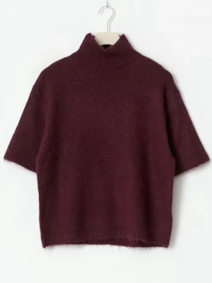 stickad topp från gina - vinröd stickad topp från gina. oanvänd och lapparna är kvar. superfin. 💞slutsåld 