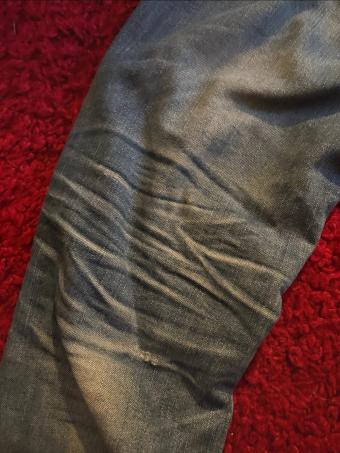 Blå jeans med slitningar  - 5