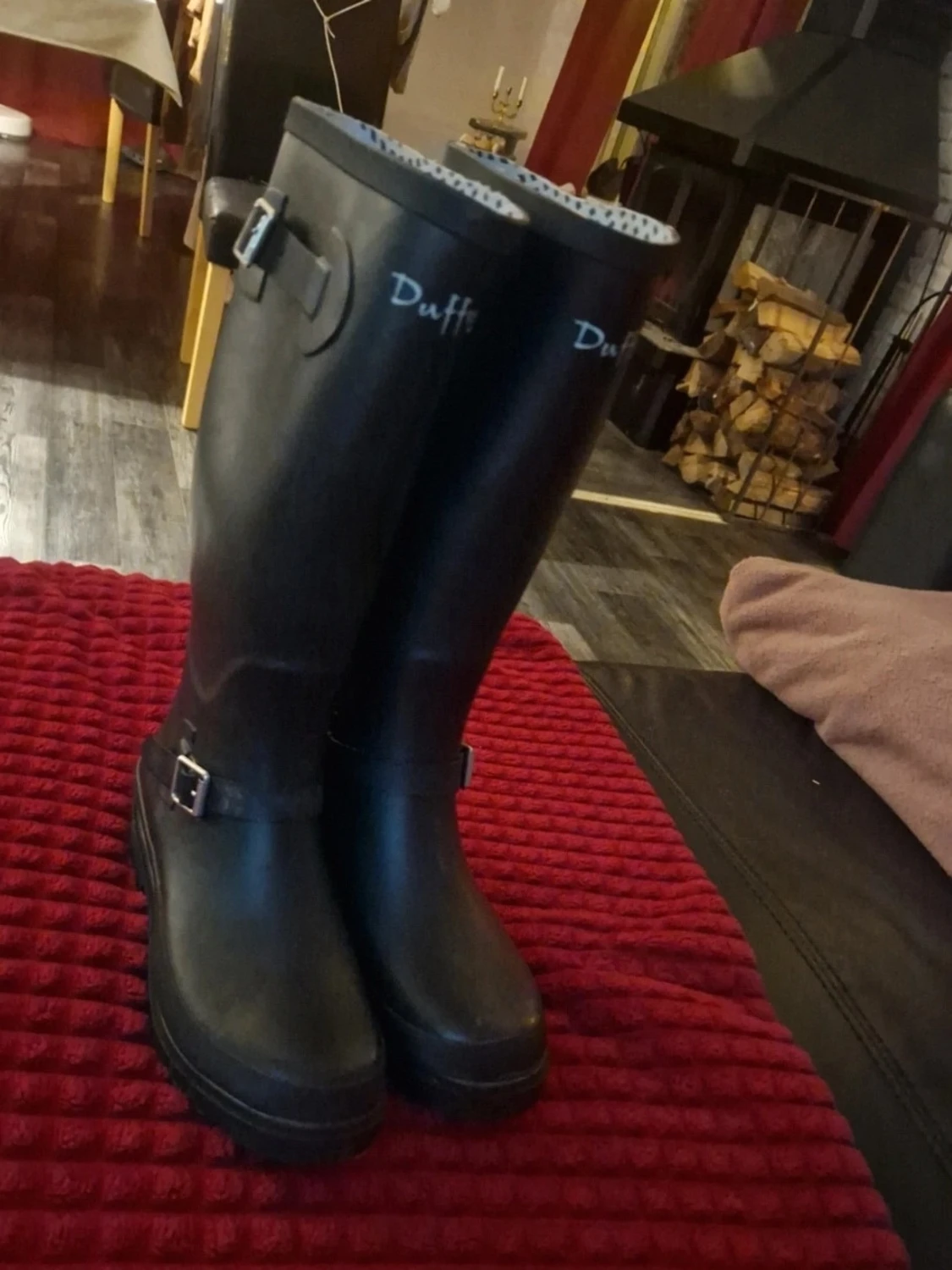 Svarta höga stövlar från Duffi