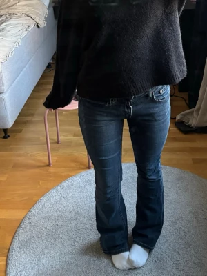 Mörkblå jeans - Jättejättesnygga lågmidjade jeans💙