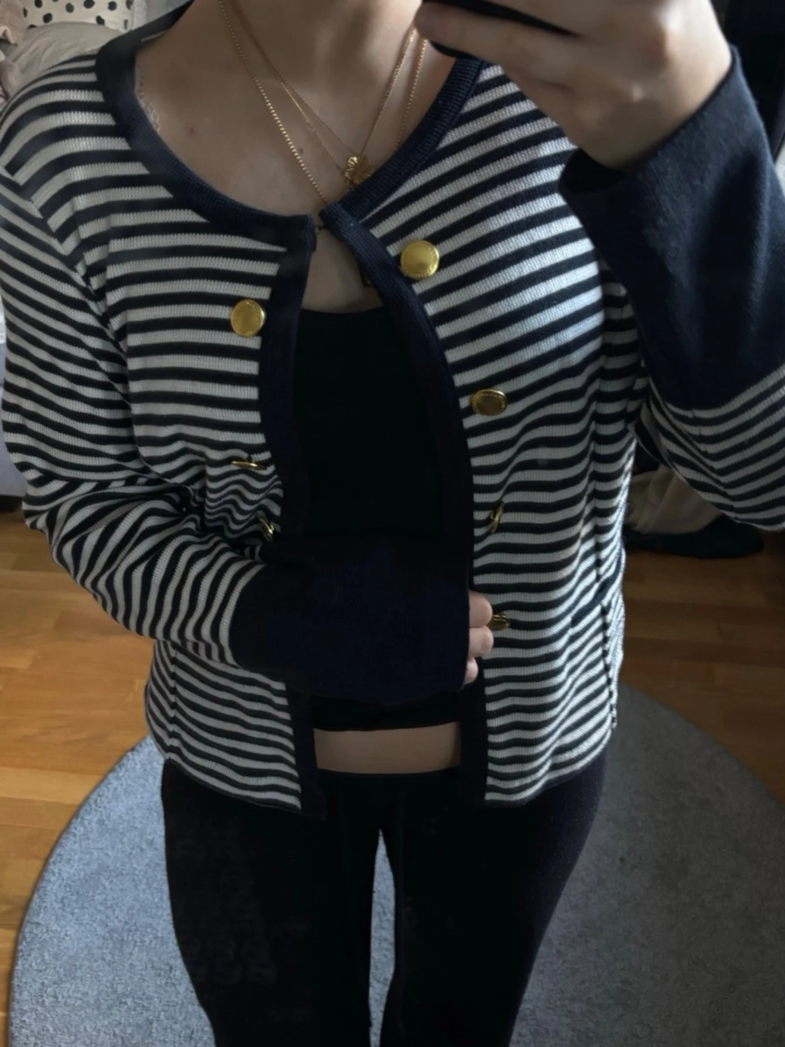 Randig kofta med guldknappar - 1